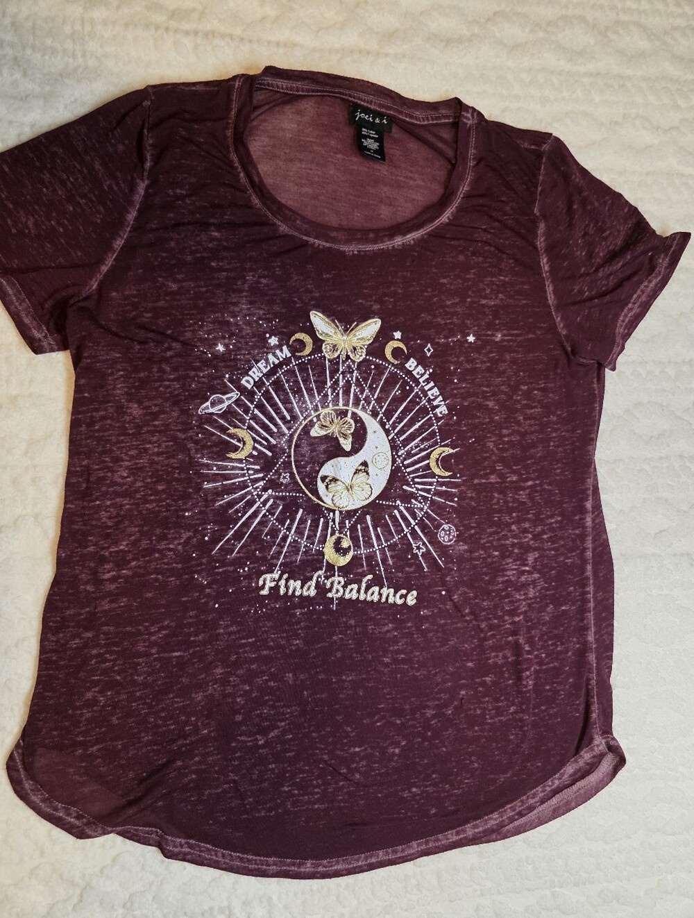Joci & I Burgundy Yin Yang Butterfly Graphic Tee Medium